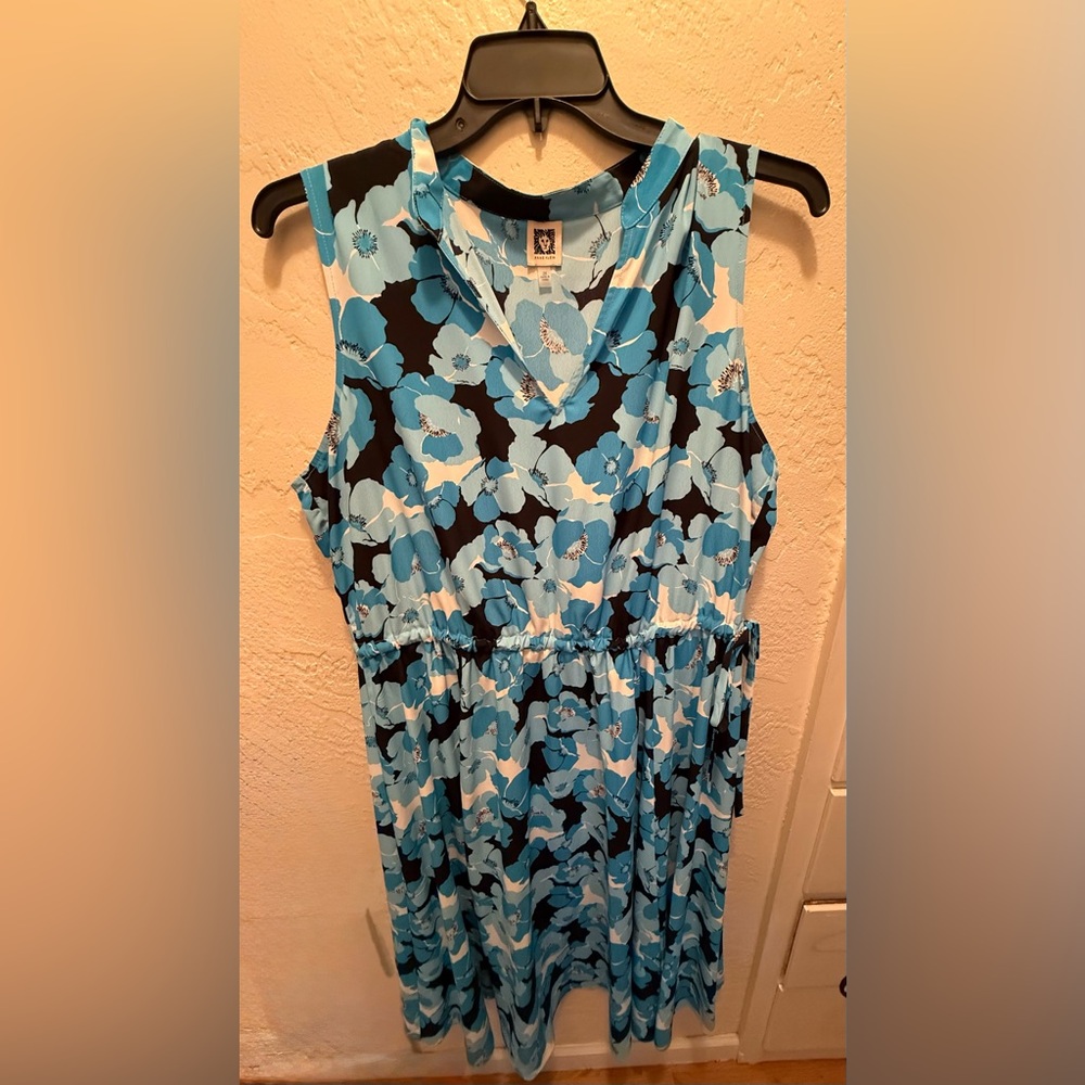 Floral Sleeveless Dress in Blue and Black